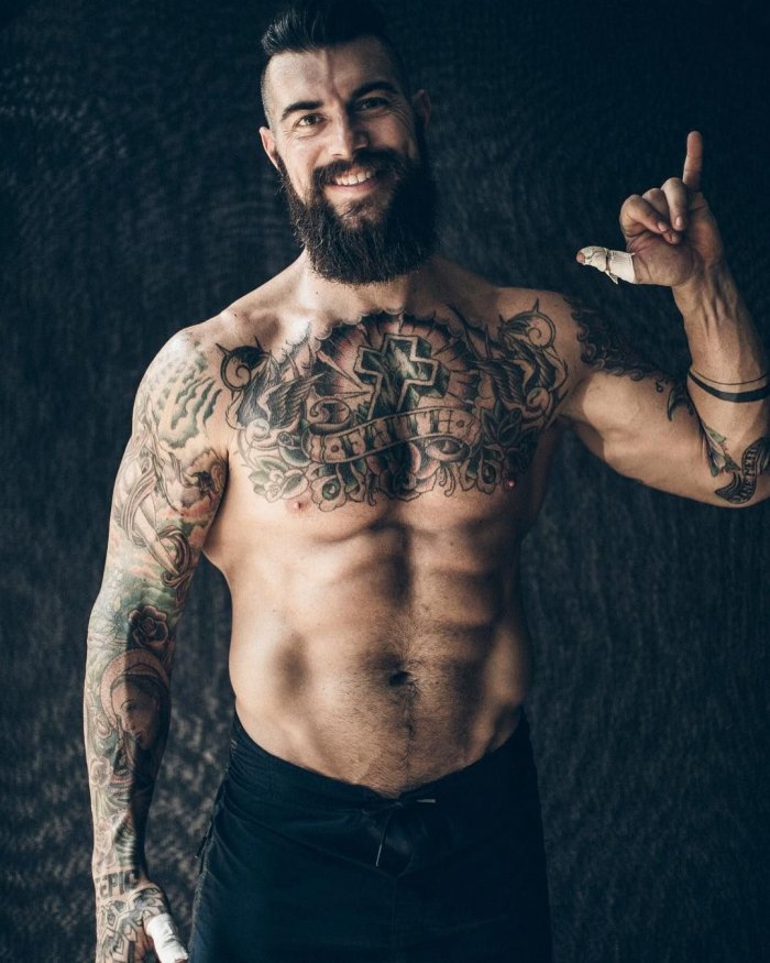 Тату на спине мужские