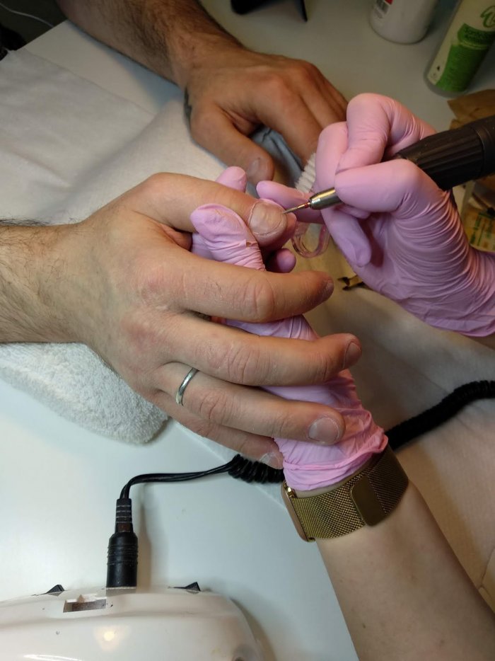 Мужской маникюр