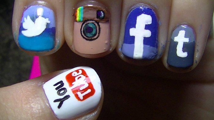 Ногти розовые на день рождения