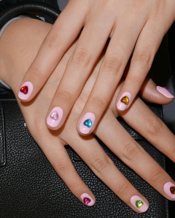 Ногти на др