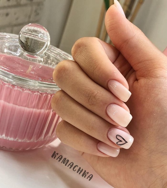 Маникюр на короткие ногти на день рождения