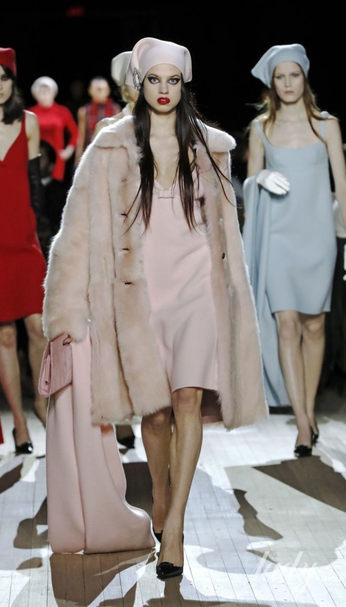 Fendi pre-Fall 2020 /2021 коллекция осень зима Париж