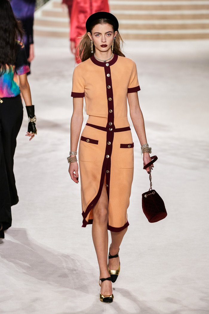 Показ Шанель осень 2020