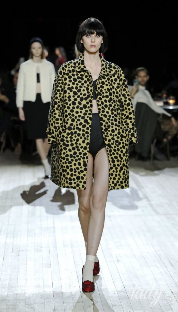 Yeezy новая коллекция обуви