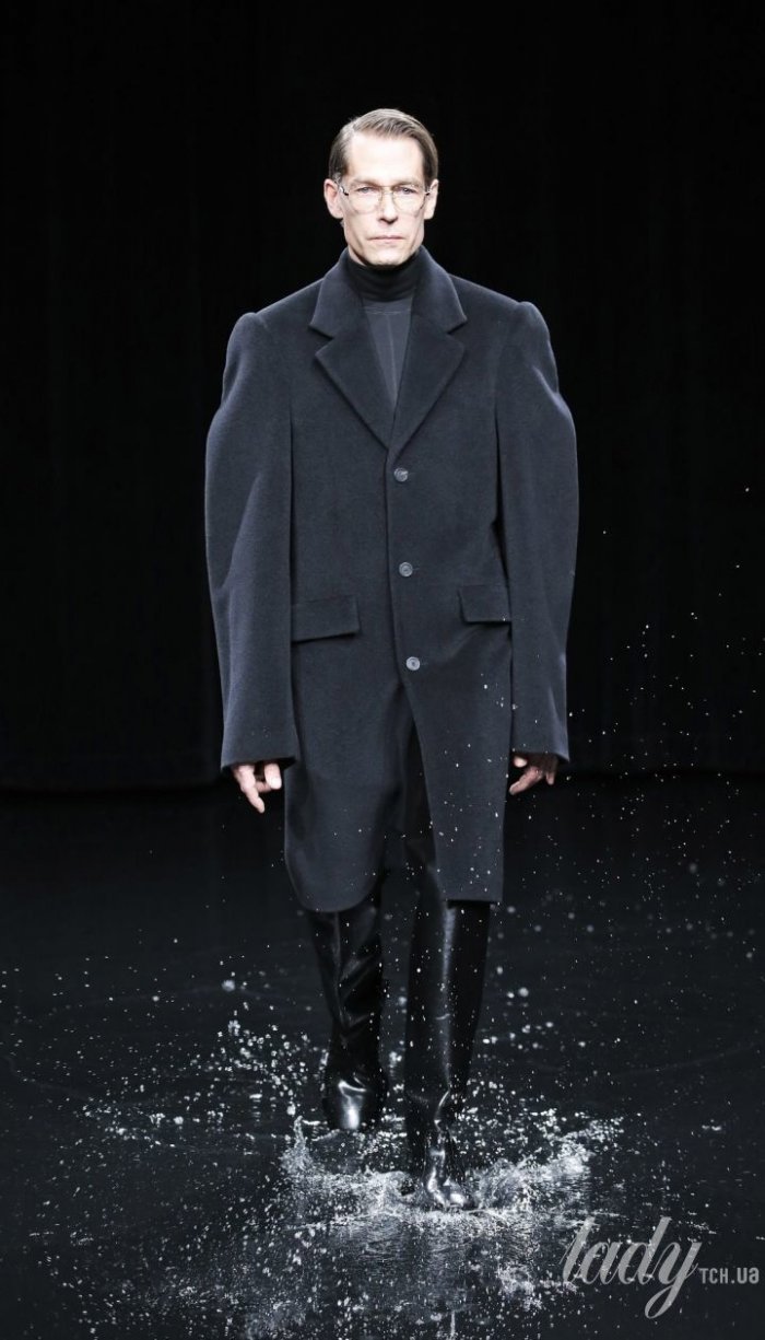 Коллекции Баленсиага осень зима 2021