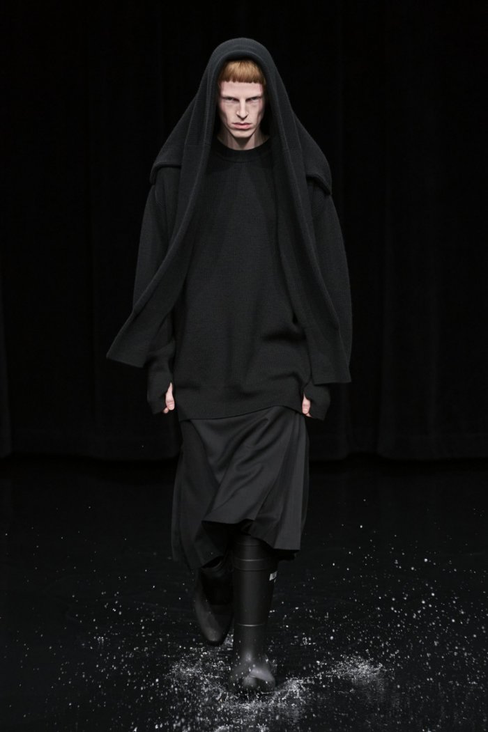 Баленсиага плечи 2021