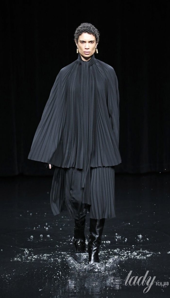Balenciaga коллекция осень-зима 2020- 2021