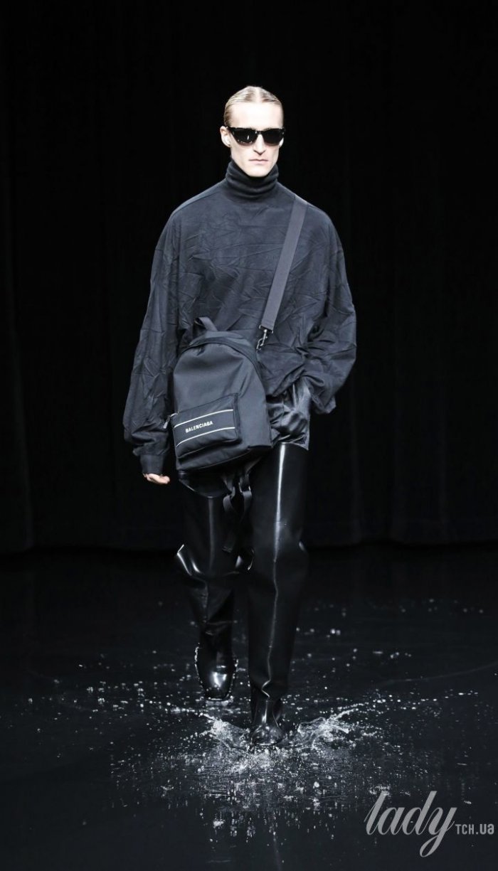 Коллекция осень зима Баленсиага 2020-2021