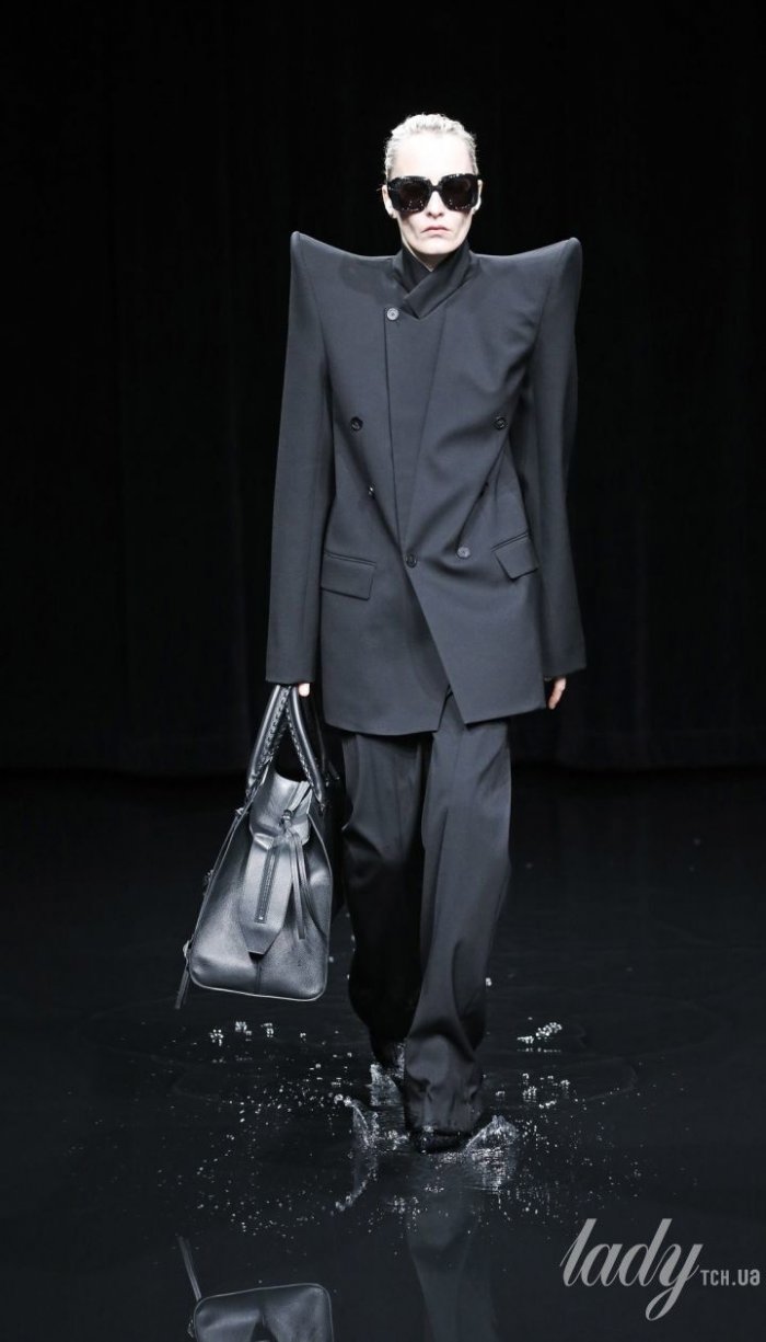 Баленсиага осень зима 2020 2021 женская коллекция