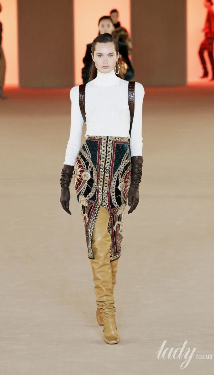 Balmain показ 2020-2021