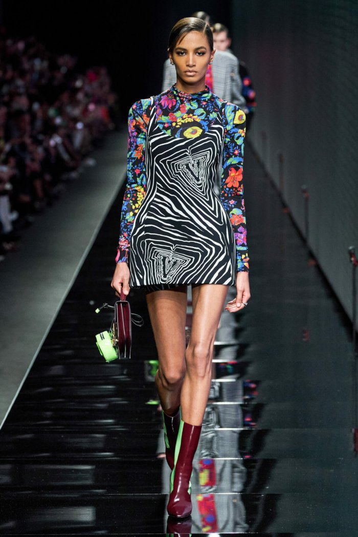 Осень зима 2020 Версаче