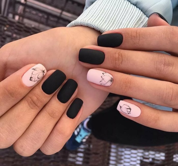 Чёрно-белый маникюр