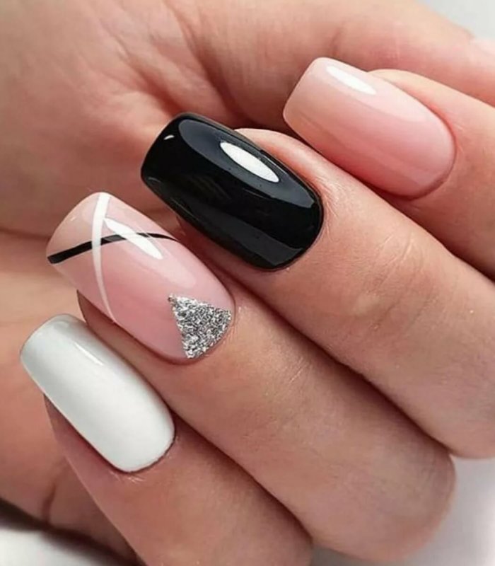 Шеллак на короткие ногти черный с белым