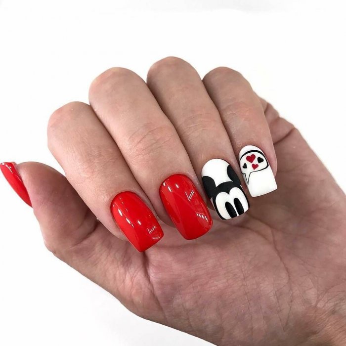 Гель лак с Микки Маусом
