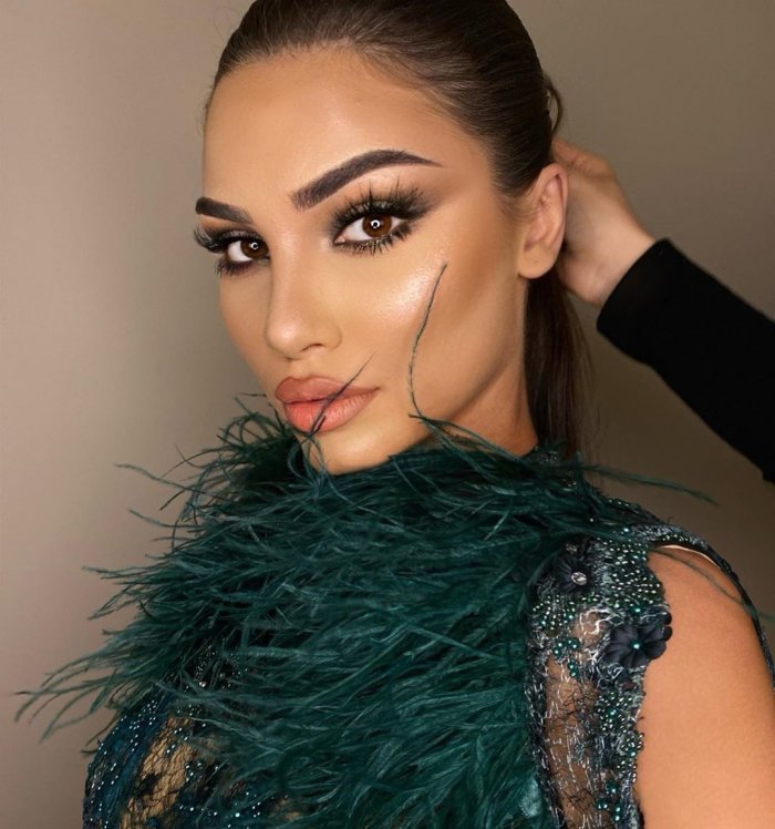 Макияж яркий для века