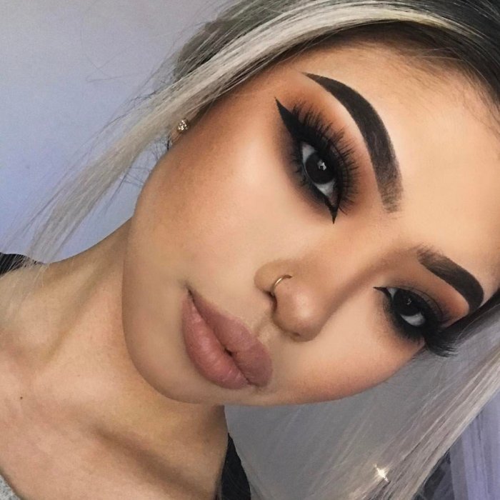 Макияж под спортивный стиль