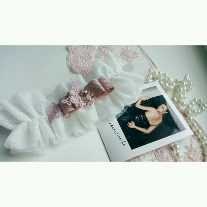 Подвязка невесты