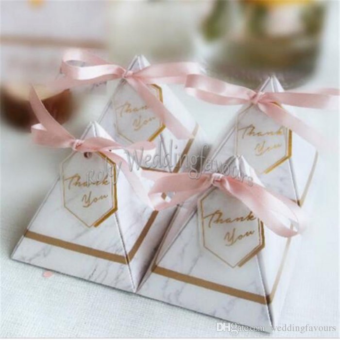 Коробочки для подарков гостям