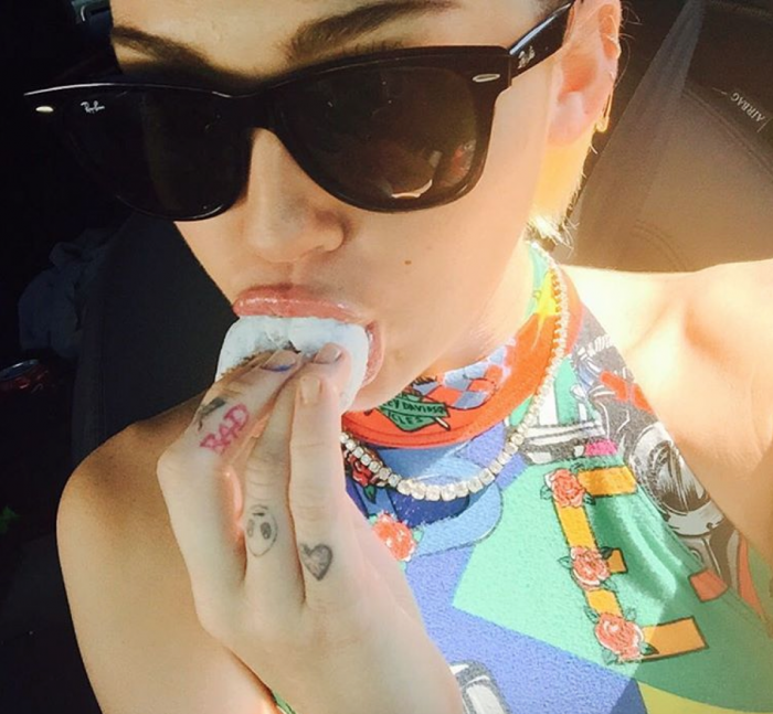 Майли Сайрус фото 2020 года