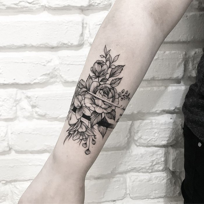 Тату на руке