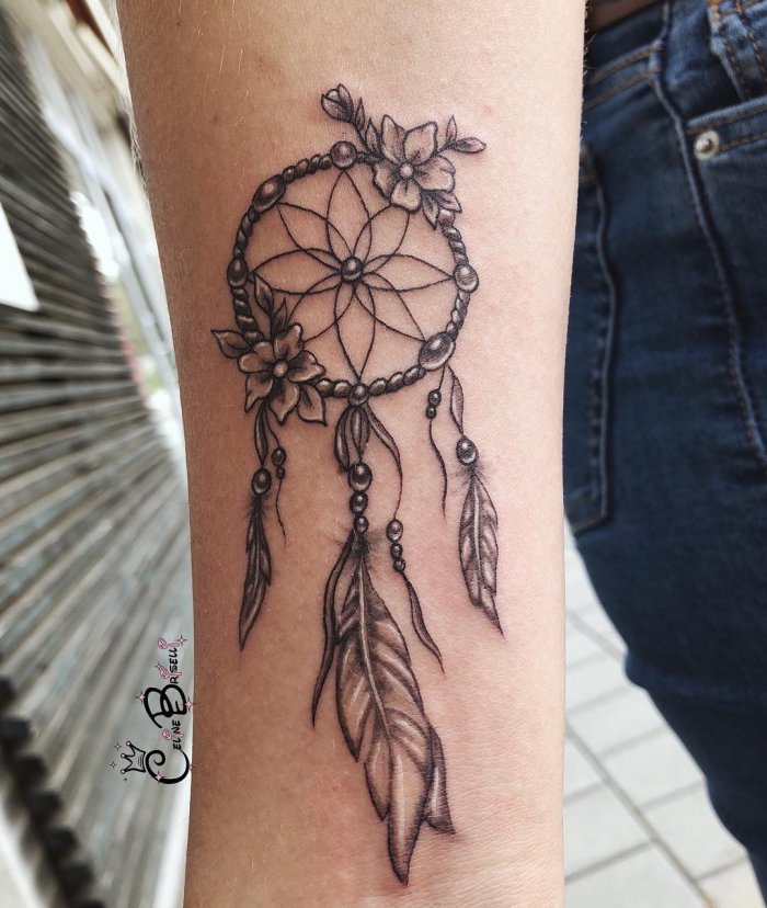 Ловец снов тату на спине