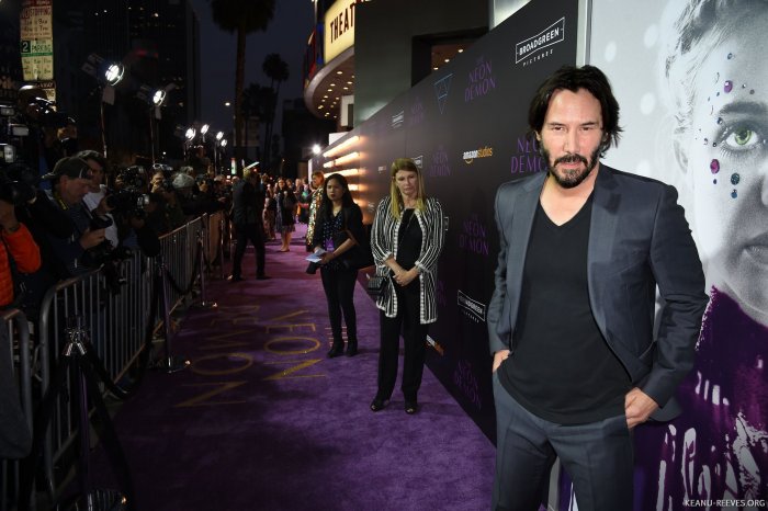 Актер Киану Ривз