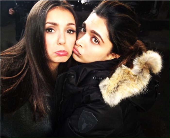 Нина Добрев 2009