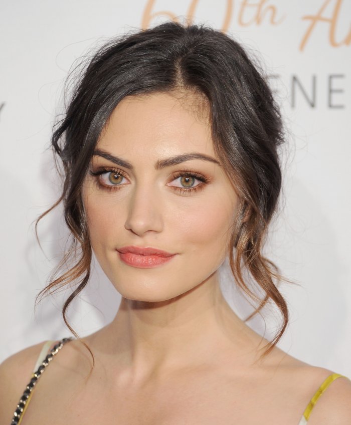 Phoebe Tonkin 2014