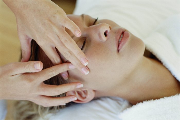 Массажные движения для лица