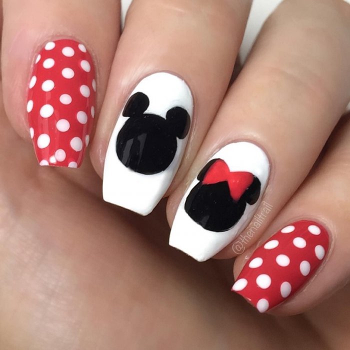 Ногти с мини Маусом