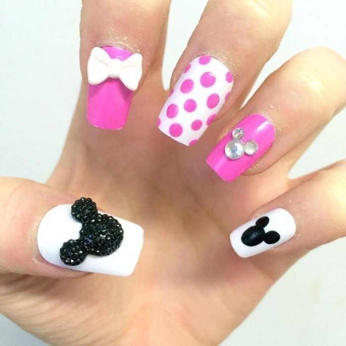 Маникюр с мини Маусом