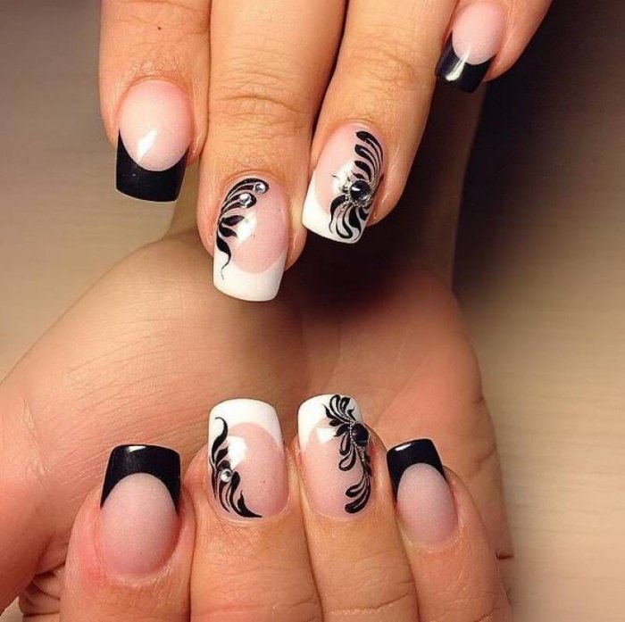 Черно белый маникюр