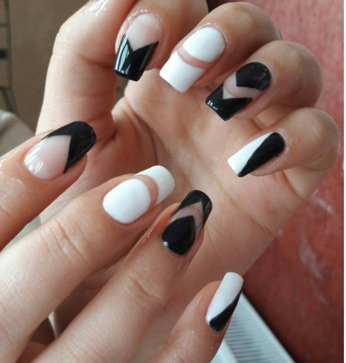 Черный маникюр