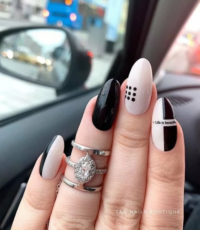Маникюр мрамор черно белый