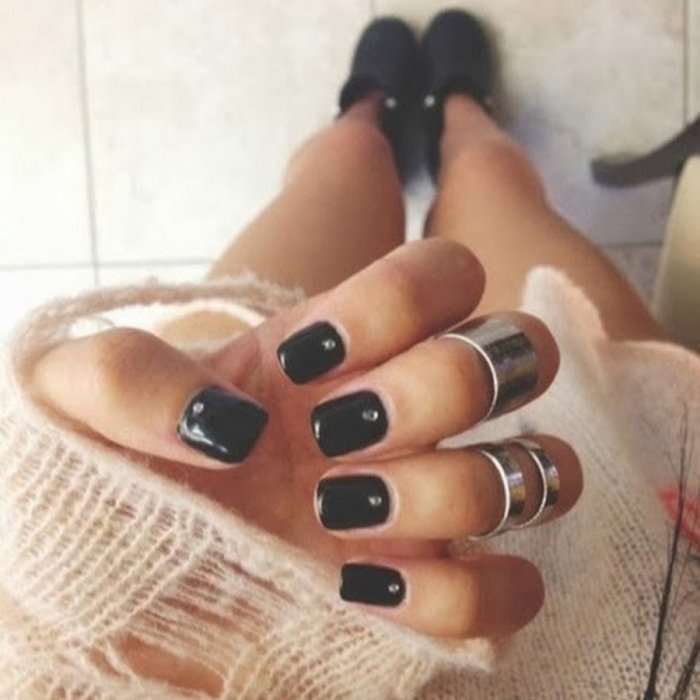 Черно белый маникюр