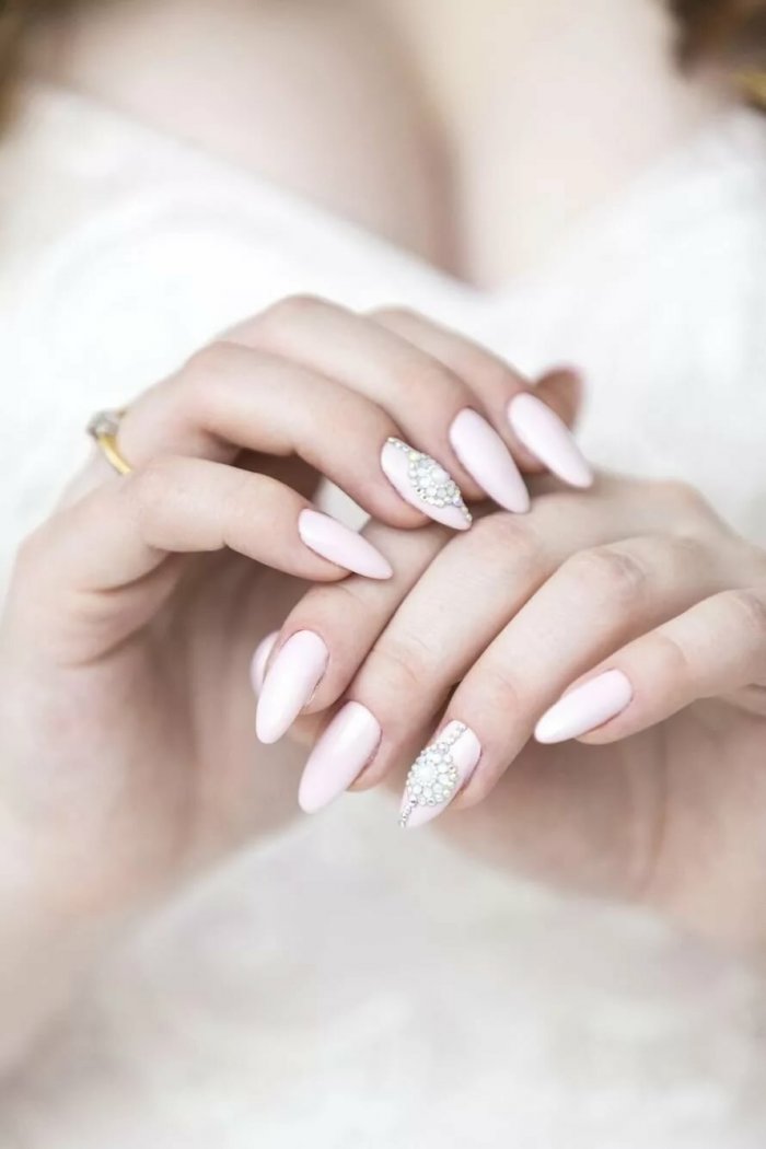 Свадебный маникюр для подружки невесты