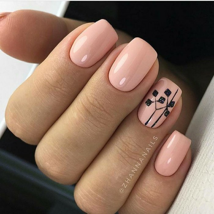 Праздничный маникюр на день рождения