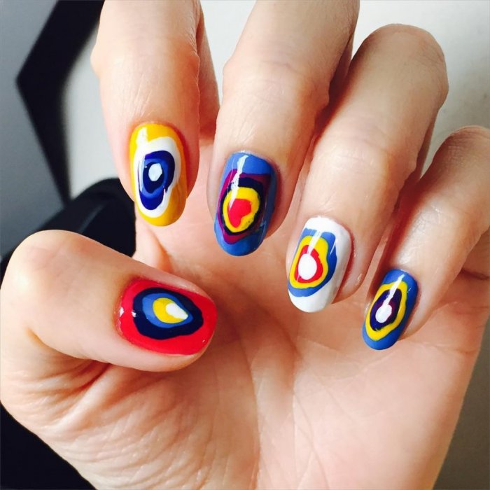 Ногти для подростков модные яркие