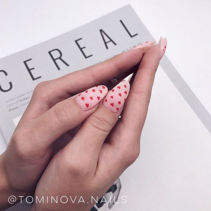 Маникюр в стиле Минимализм