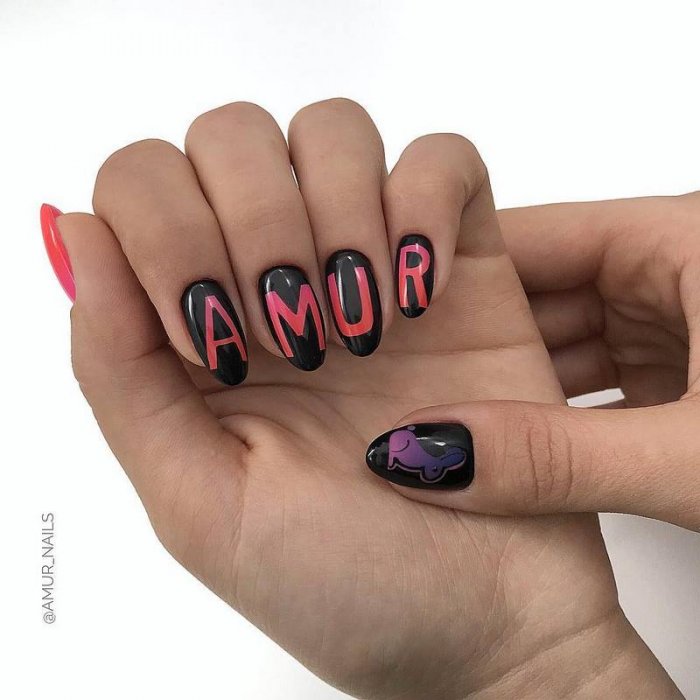 Маникюр к Дню медика