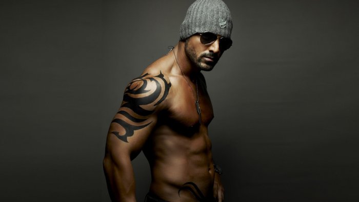 john abraham body