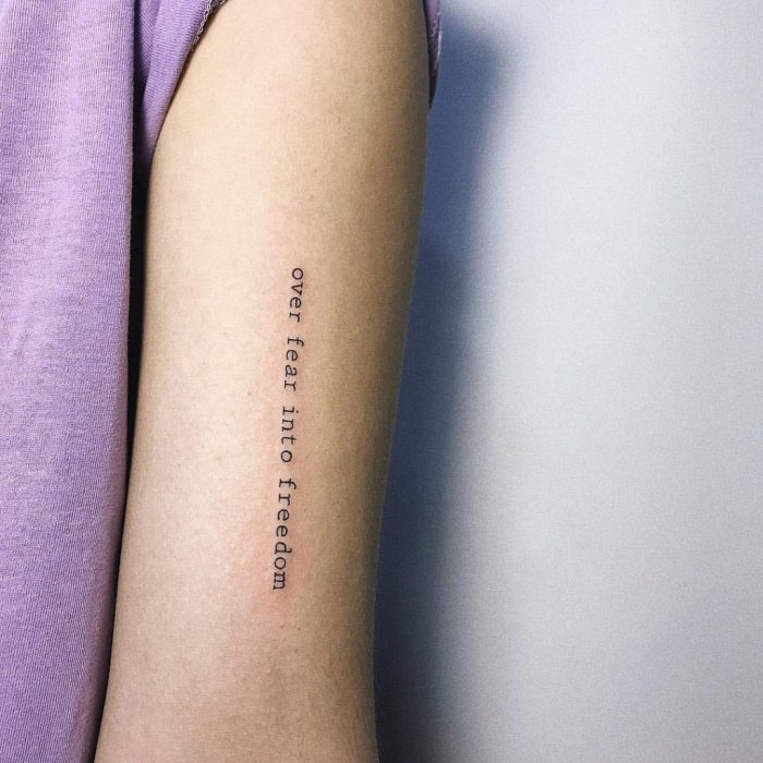 тату надписи