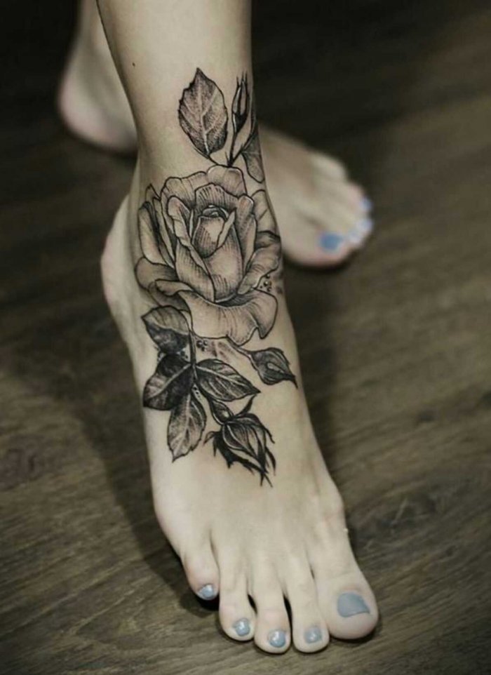 тату на щиколотке