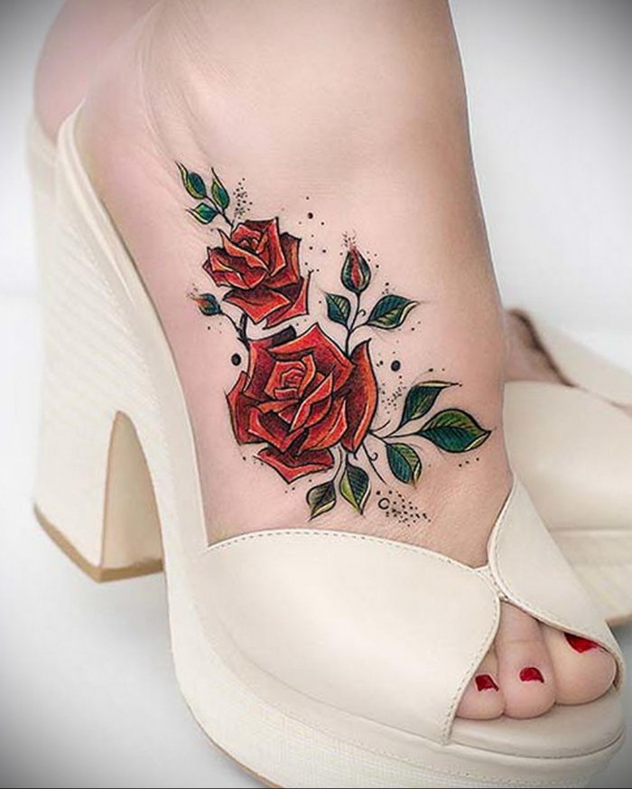 тату на ноге