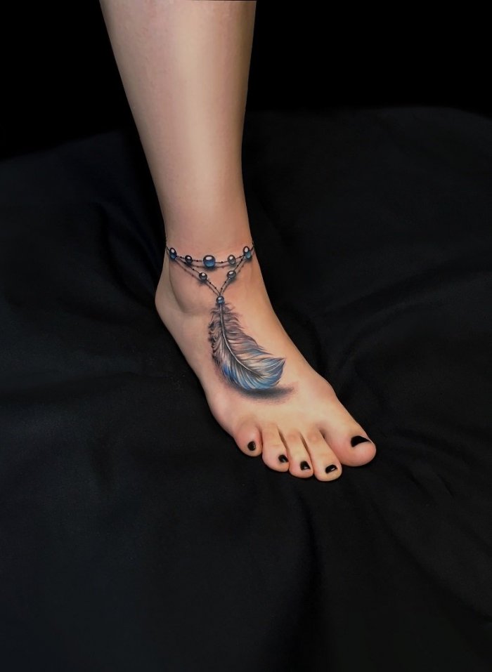 татуировки на ноге