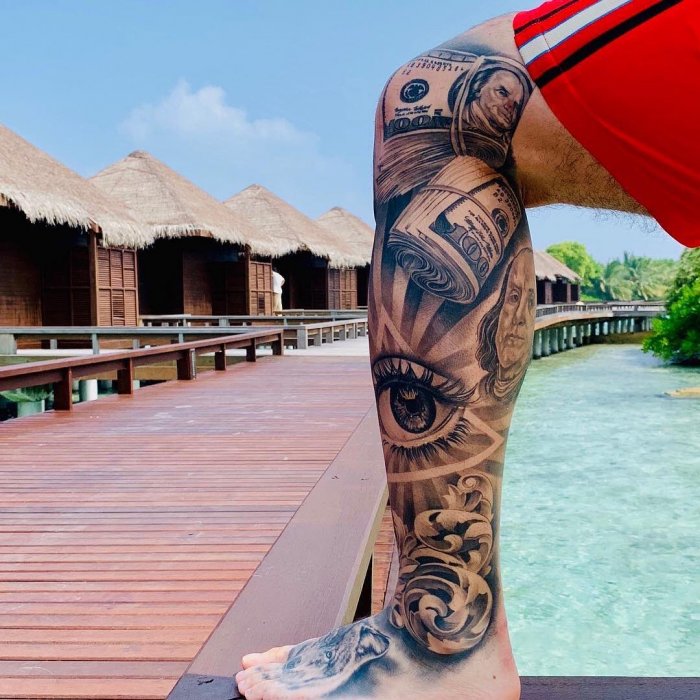 татуировки на ноге