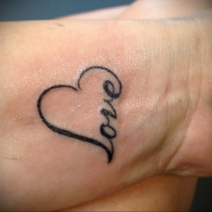 красивые тату на запястье