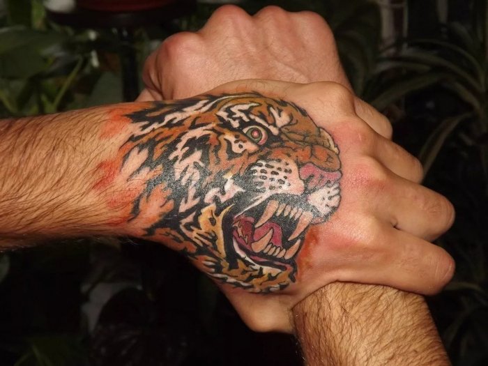 тату тигр