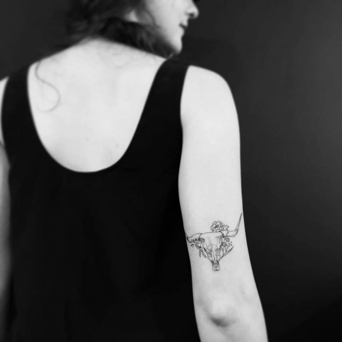 тату на руке для девушек