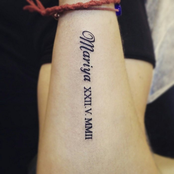 татуировки надписи